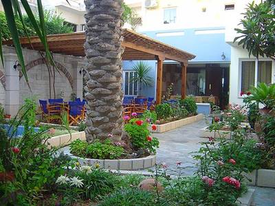 Flisvos Hotel - Bild 1