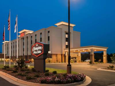Hampton Inn & Suites Lavonia - Bild 1