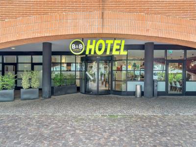 B&B HOTEL Como Camerlata - Bild 1