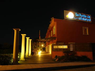 Es Blau Hotel Des Nord - Bild 1