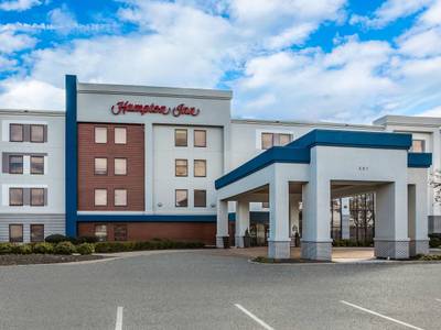 Hampton Inn Linden - Bild 1