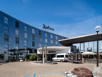 Radisson Hotel Zurich Airport - Bild 1