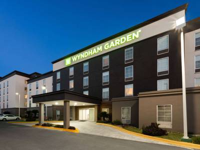 Wyndham Garden Monterrey Aeropuerto - Bild 1
