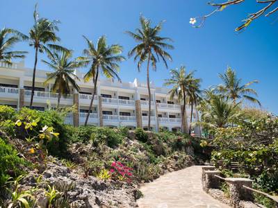 PrideInn Paradise Beach Resort Convention Centre & Spa - Bild 1