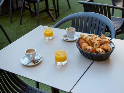 Ibis Styles Cannes Le Cannet - Bild 1