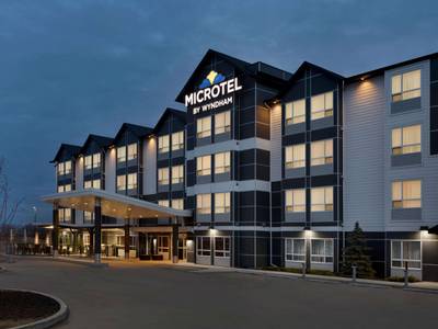 Microtel Inn & Suites by Wyndham Bonnyville - Bild 1