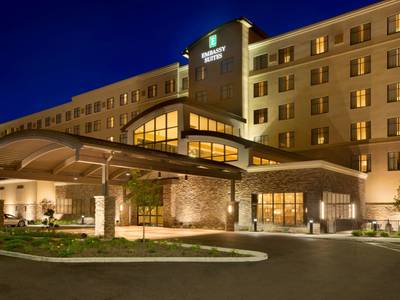 Embassy Suites by Hilton Akron Canton Airport - Bild 1