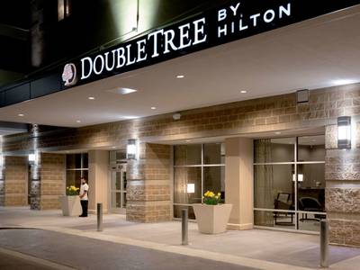 DoubleTree by Hilton Evansville - Bild 1