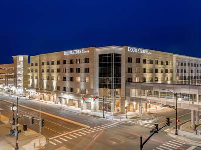 DoubleTree by Hilton Evansville - Bild 1