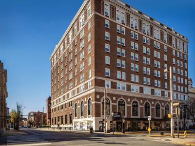 Yorktowne Hotel Tapestry Collection by Hilton - Bild 1