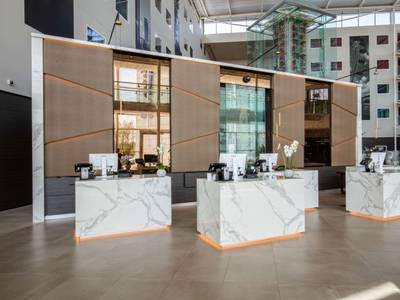 Radisson Blu Hotel, London Stansted Airport - Bild 1