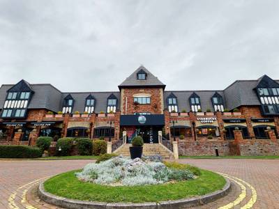 Village Hotel Manchester Cheadle - Bild 1