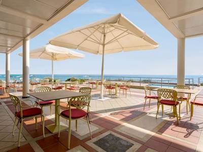 Ramada Plaza by Wyndham Thraki - Bild 1