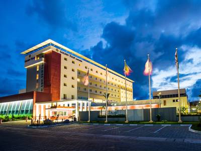 Golden Tulip Le Diplomate - Bild 1