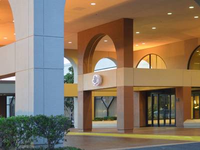 DoubleTree by Hilton Hotel Newark - Fremont - Bild 1