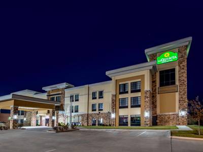 La Quinta by Wyndham Pampa - Bild 1