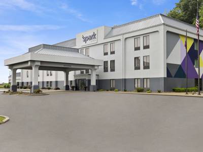 Spark by Hilton Newcomerstown - Bild 1