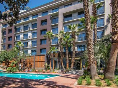 K Tower Urban Boutique Hotel By Lucerna - Bild 1