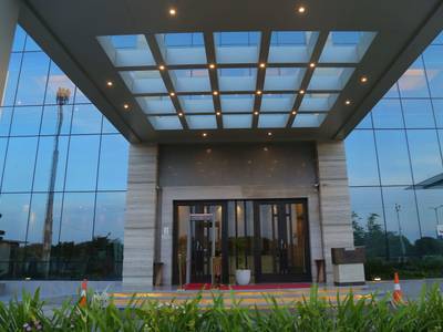 Efcee Sarovar Portico - Bild 1