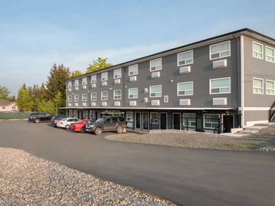 Days Inn by Wyndham 100 Mile House - Bild 1