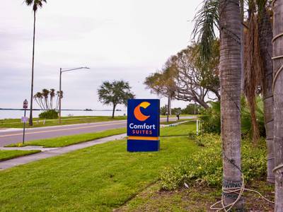 Comfort Suites Clearwater Bay - Bild 1