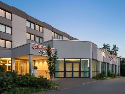 Vienna House Easy by Wyndham Frankfurt Airport - Bild 1