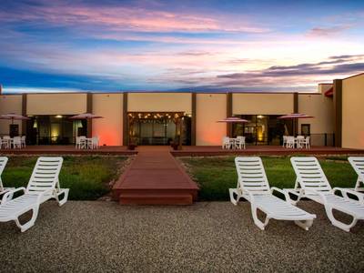 Ramada by Wyndham Statesville - Bild 1