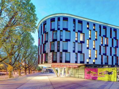 Hilton Garden Inn Stuttgart NeckarPark - Bild 1