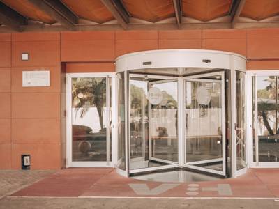 Hotel Vértice Sevilla Aljarafe - Bild 1