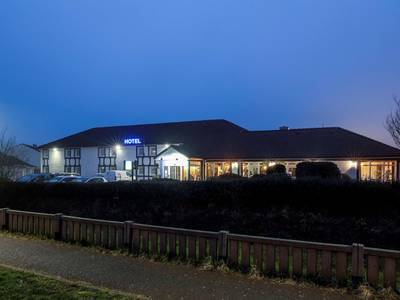 Sure Hotel by Best Western Calais Coquelles Tunnel s/ Manche - Bild 1