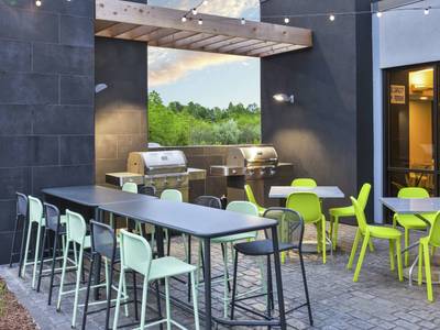 Home2 Suites by Hilton Holland - Bild 1