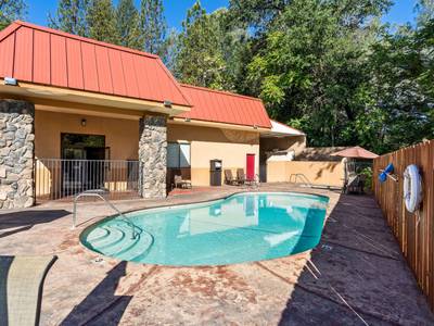 Best Western Plus Yosemite Way Station Motel - Bild 1