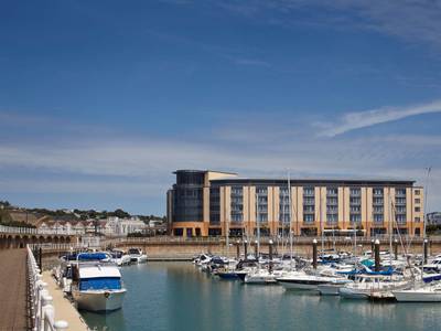 Radisson Blu Waterfront Jersey - Bild 1