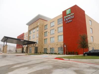 Holiday Inn Express & Suites Forney - Bild 1