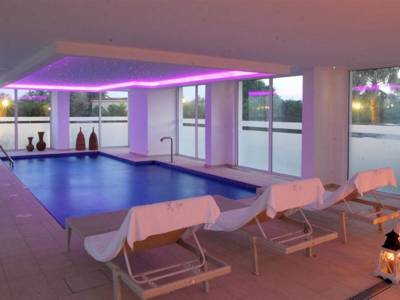 Kinetta Beach Resort & Spa - Bild 1