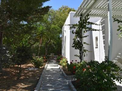 Surfing Beach Paros - Bild 1