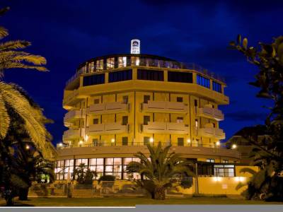 David Palace Hotel - Bild 1