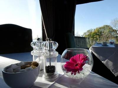 Hatton Court - Bild 1