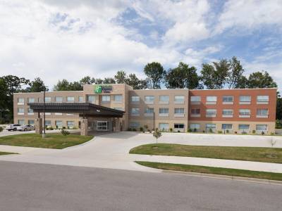 Holiday Inn Express & Suites Michigan City - Bild 1