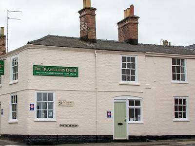 Travellers Bed & Breakfast - Bild 1