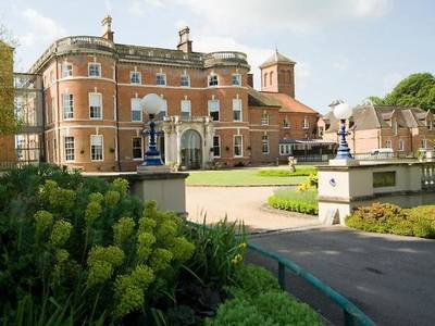 Oakley Hall - Bild 1