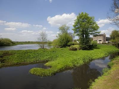 The Priest House by the River - Bild 1