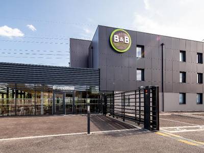 B&B Hotel Igny Palaiseau - Bild 1