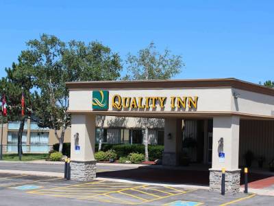 Quality Inn - Owen Sound - Bild 1