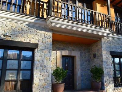 The Island Hotel - Bild 1