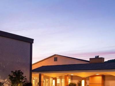 Best Western Plus Bradford Inn - Bild 1