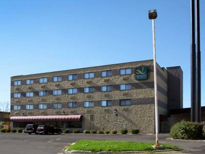 Comfort Inn & Suites - Bild 1