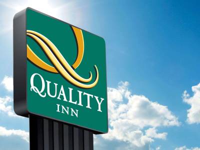 Quality Inn & Suites - Bild 1