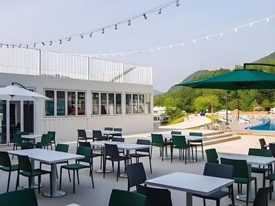 Parotia Waterhouse Hotel - Bild 1