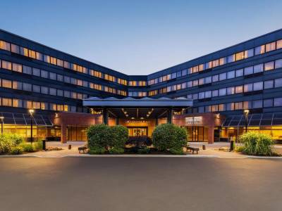 Crowne Plaza Edison - Bild 1